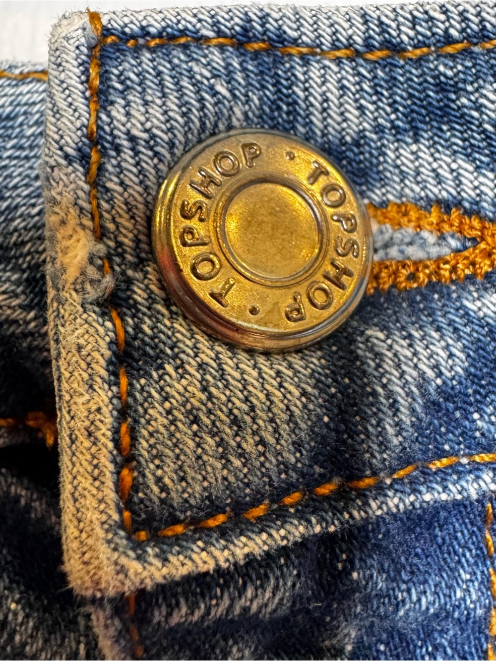 Topshop Mom Denim Cutoff Shorts Light Wash Distressed Raw Hem Size 14 - Picture 3 of 10
